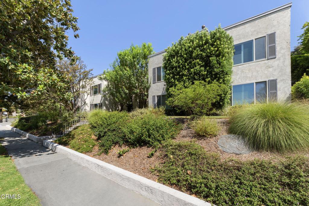 555 W Sierra Madre Boulevard I