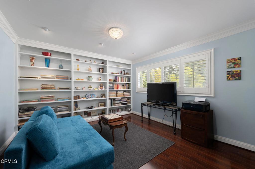 555 W Sierra Madre Boulevard I