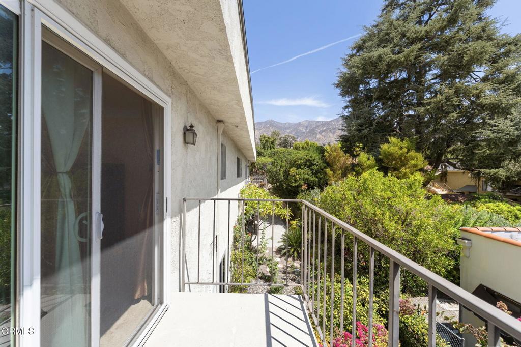 555 W Sierra Madre Boulevard I