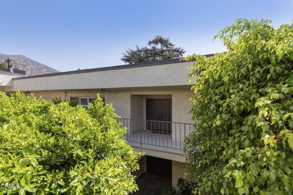555 W Sierra Madre Boulevard I