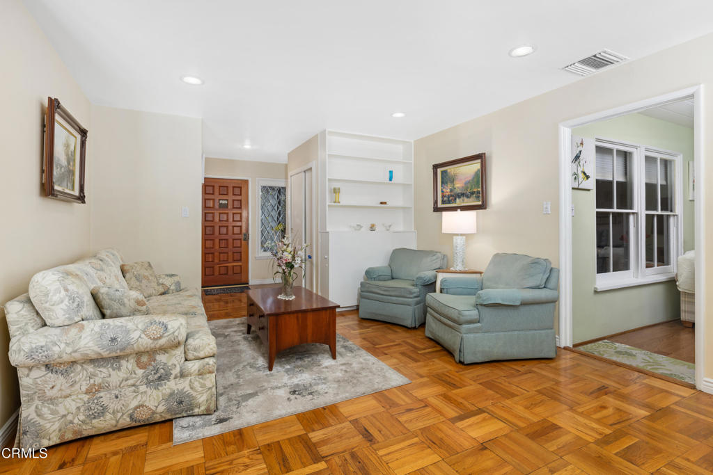1305 Valley View Avenue