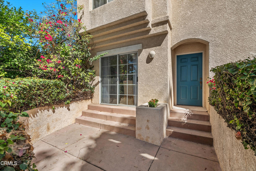 1033 W Duarte Road A
