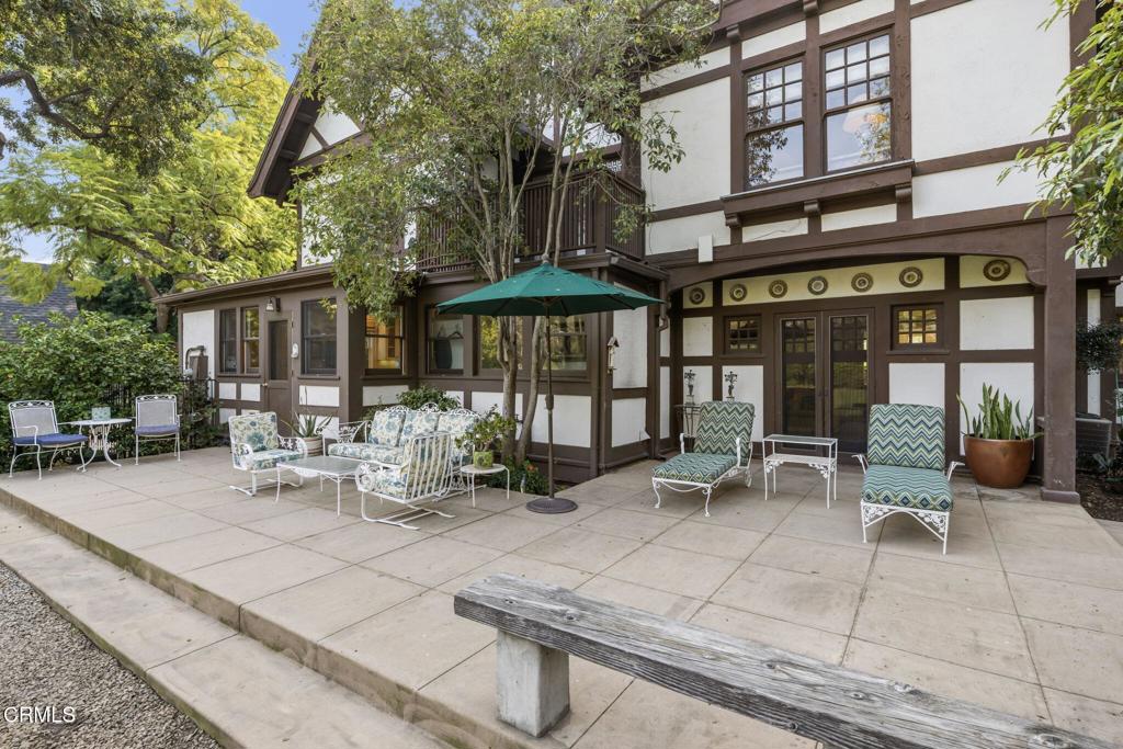 412 Oaklawn Avenue