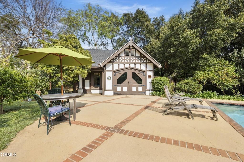 412 Oaklawn Avenue