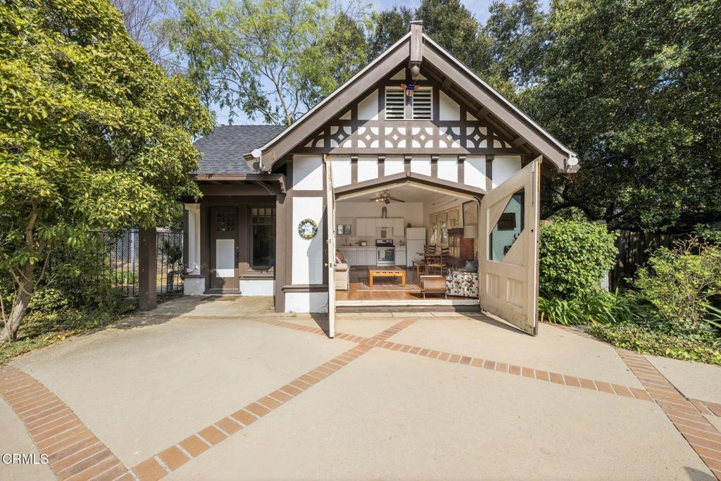 412 Oaklawn Avenue