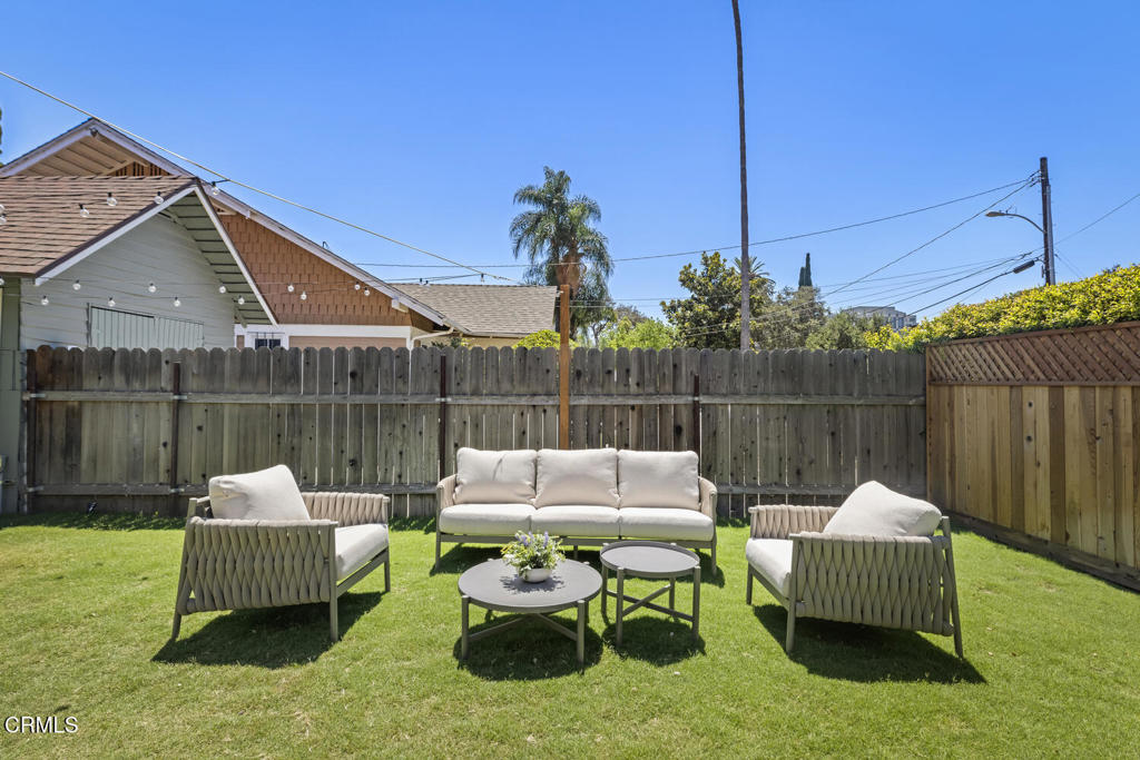 956 E Villa Street