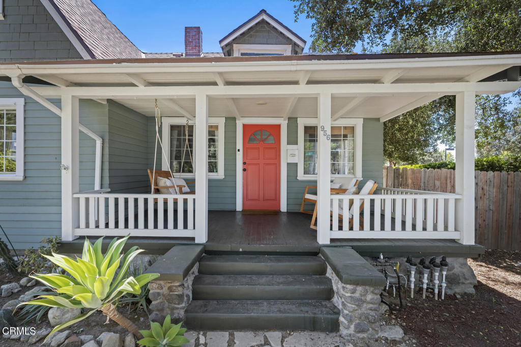 956 E Villa Street