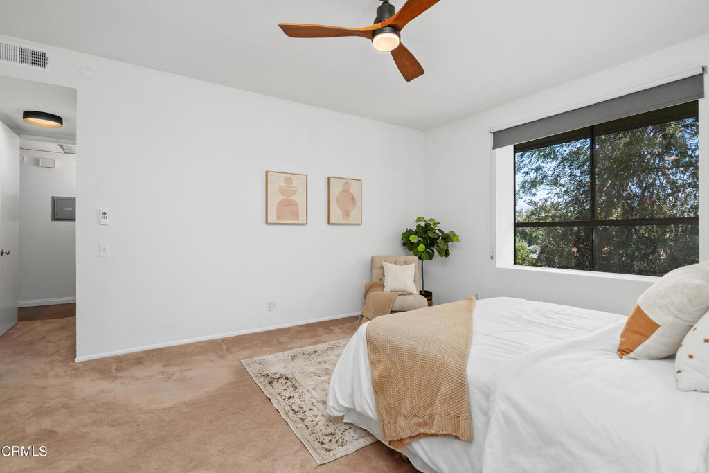 700 S Lake Avenue 309
