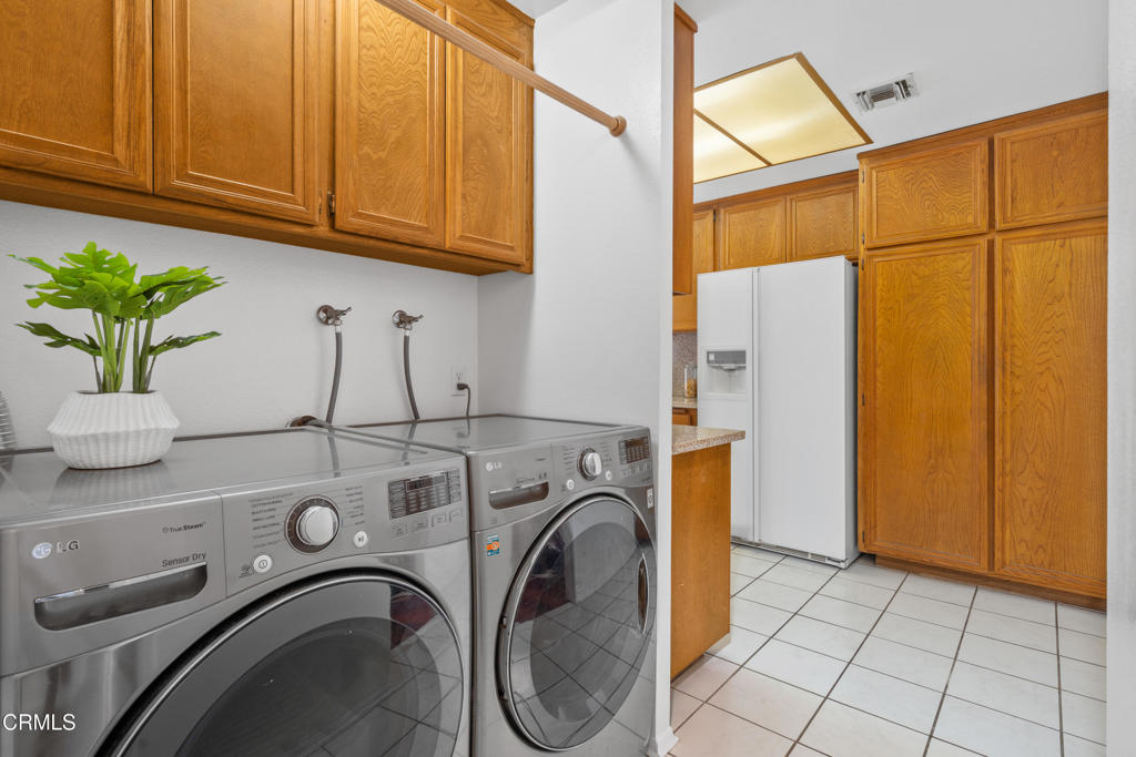 700 S Lake Avenue 309