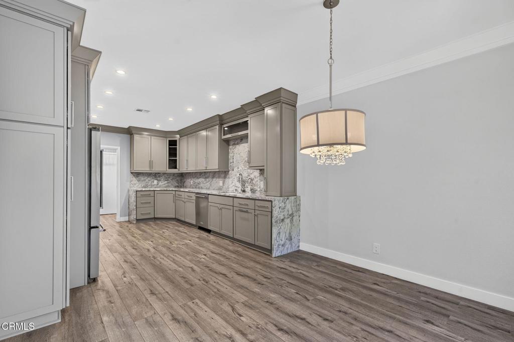 111 S Orange Grove Boulevard 105
