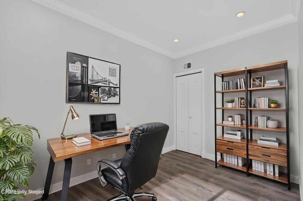 111 S Orange Grove Boulevard 105