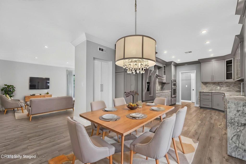 111 S Orange Grove Boulevard 105