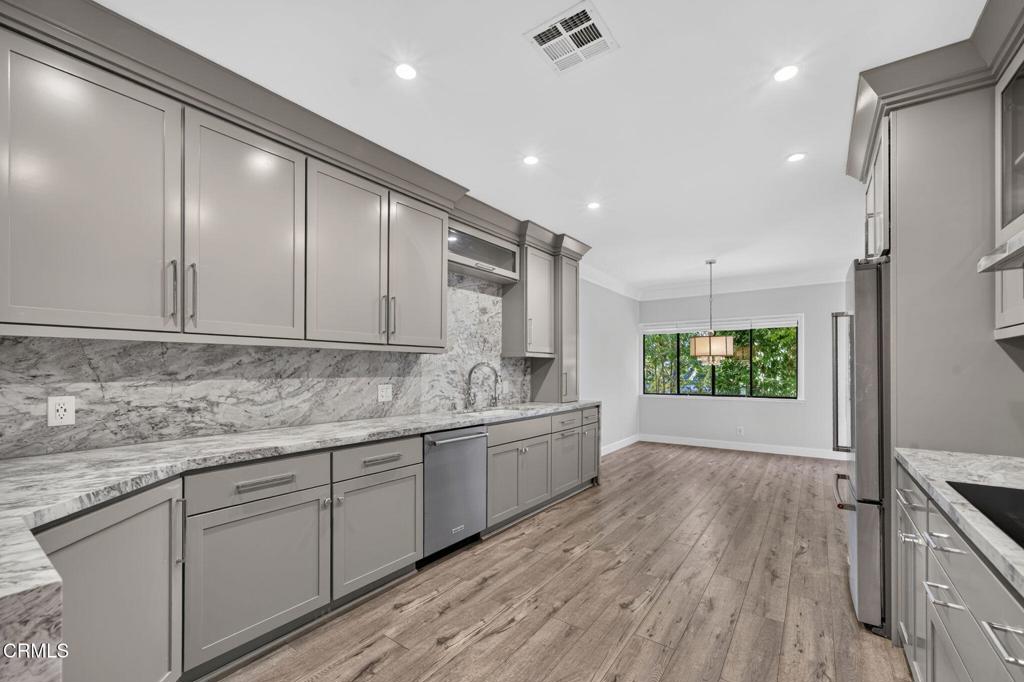 111 S Orange Grove Boulevard 105