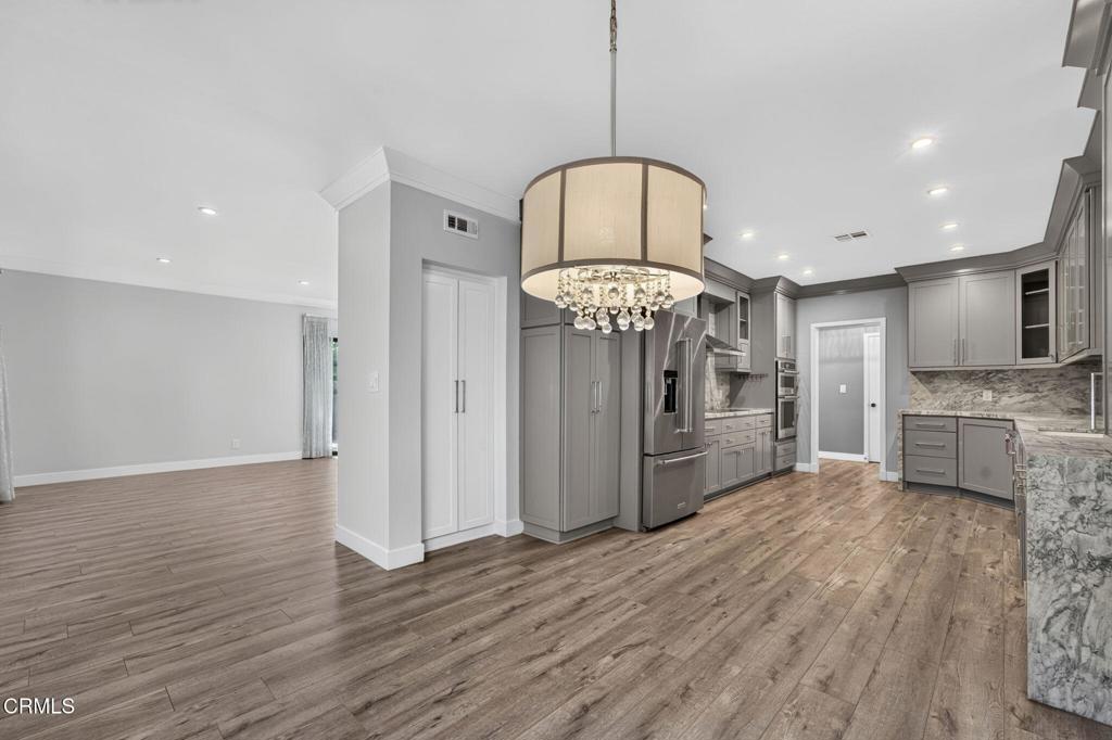 111 S Orange Grove Boulevard 105