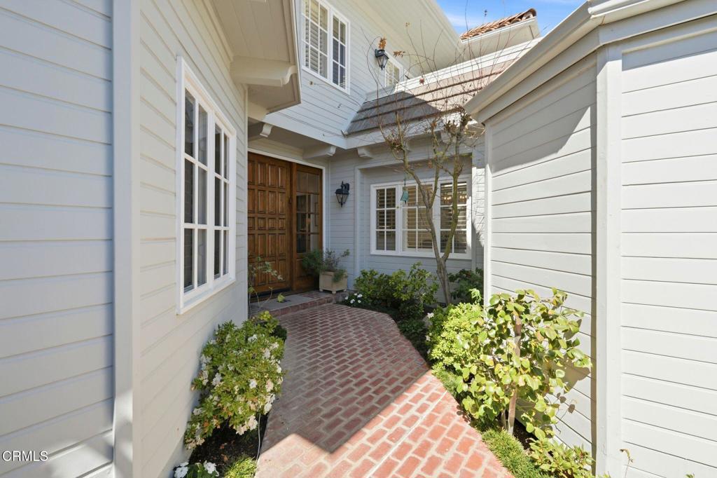 2317 Canyonback Road