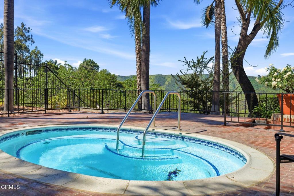 2317 Canyonback Road