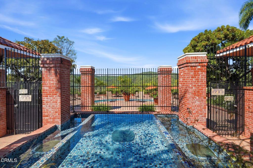 2317 Canyonback Road