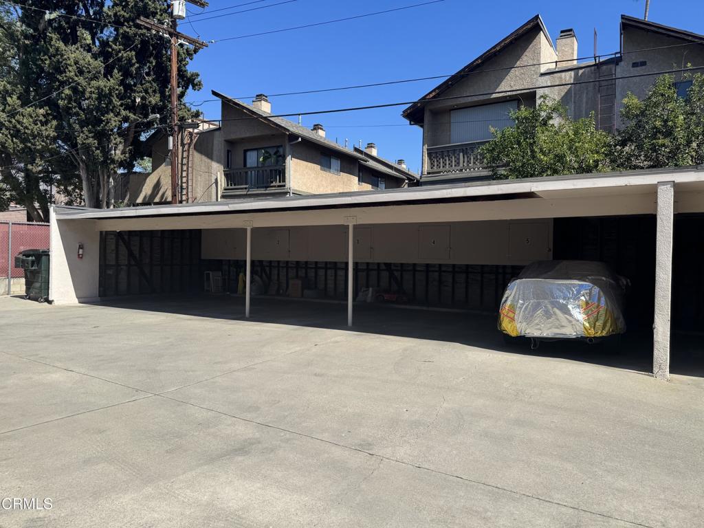 48 S Oak Avenue 6