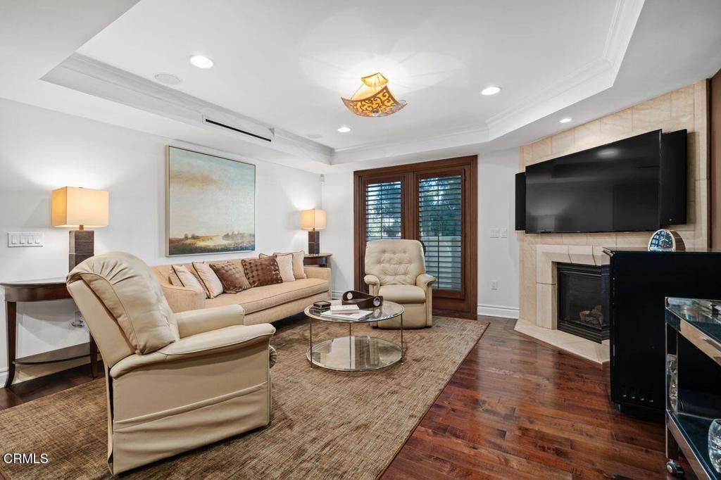 250 S De Lacey Avenue 205