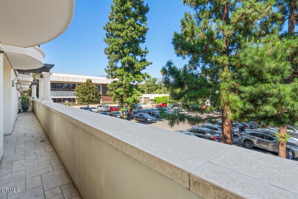 250 S De Lacey Avenue 205