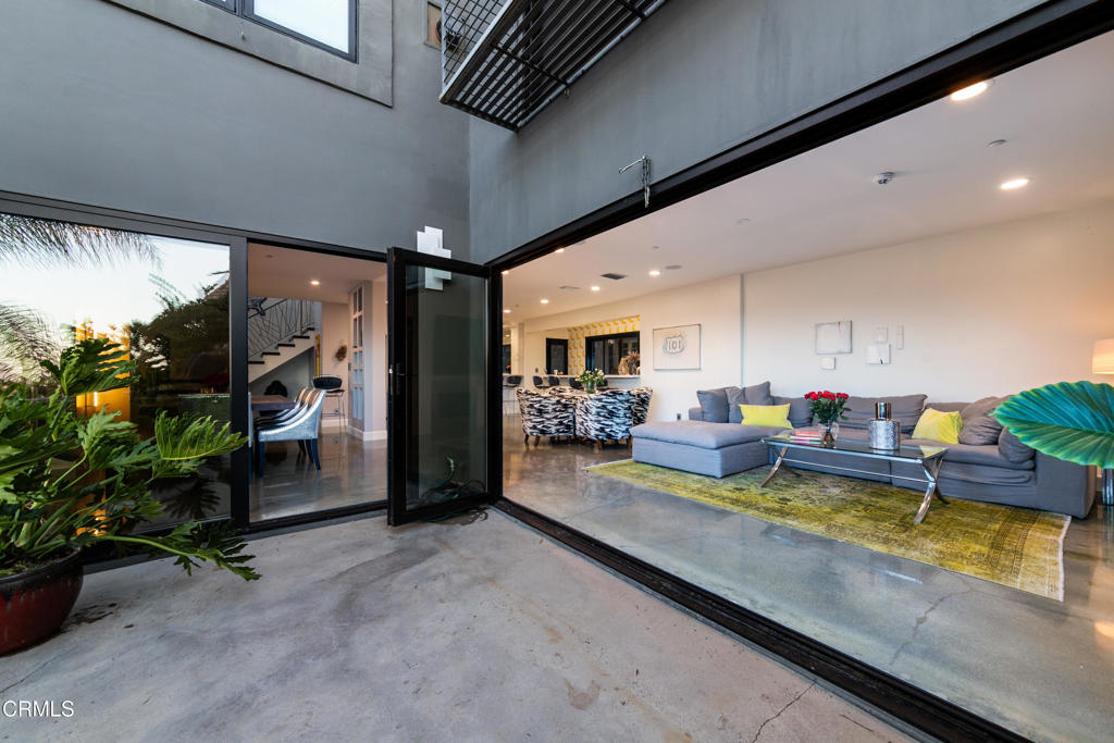 1411 Edgehill Place