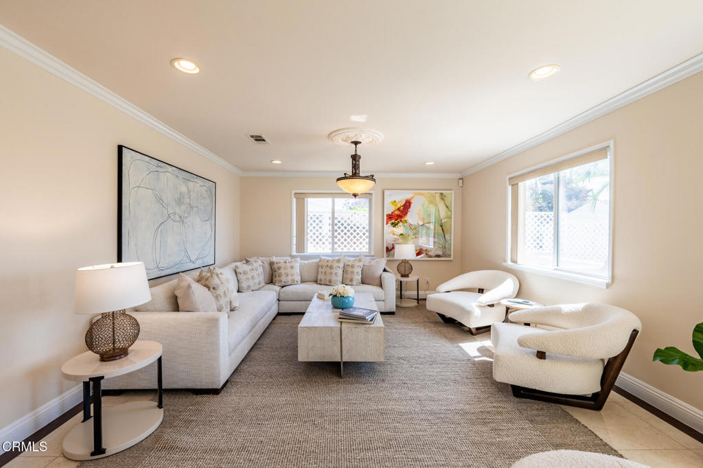 8328 E Hermosa Drive