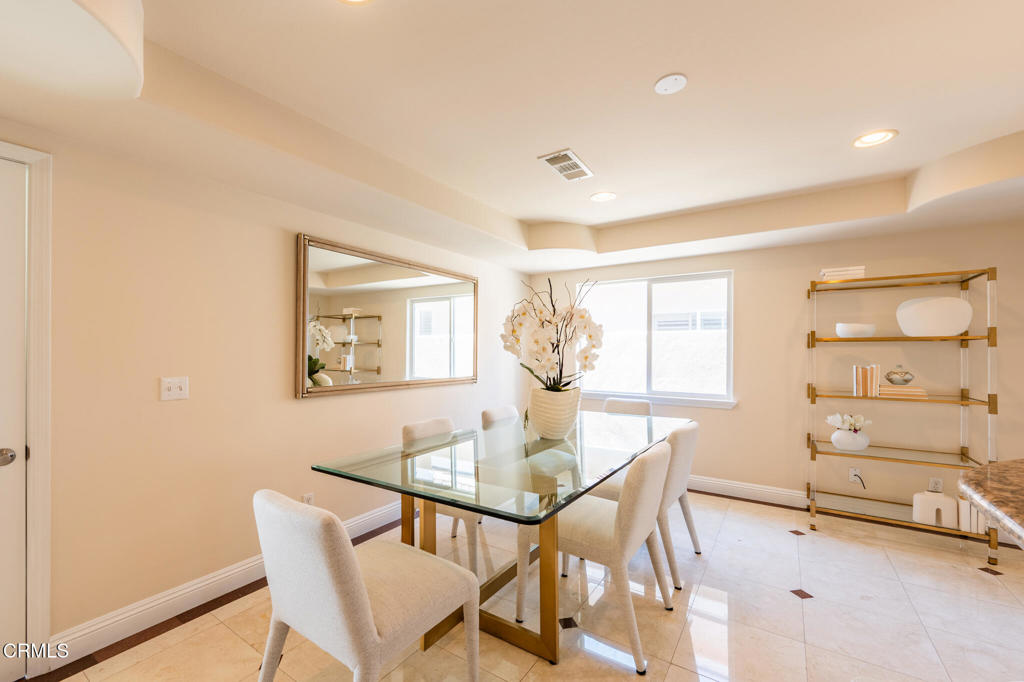8328 E Hermosa Drive