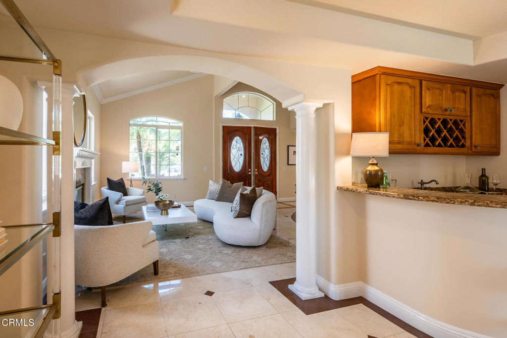 8328 E Hermosa Drive