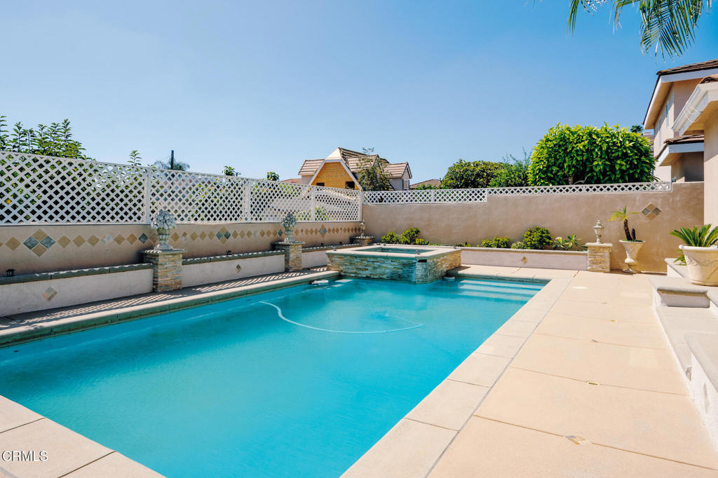 8328 E Hermosa Drive