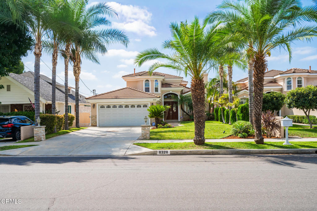 8328 E Hermosa Drive