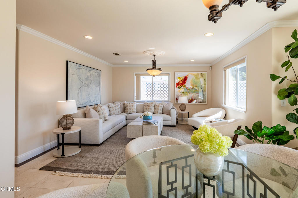 8328 E Hermosa Drive