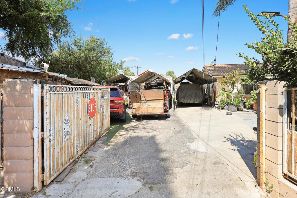 9733 Rio Hondo Parkway