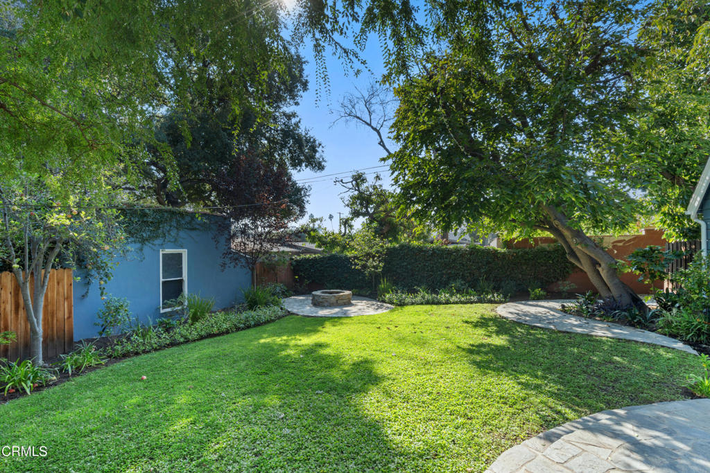 1203 N Chester Avenue