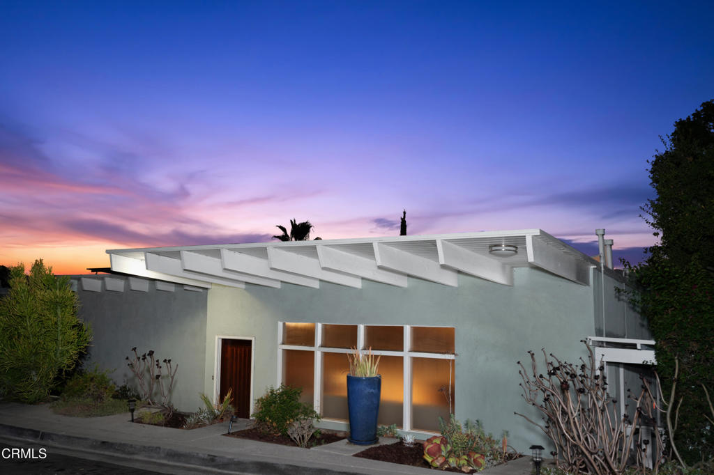 1425 E Palmer Avenue