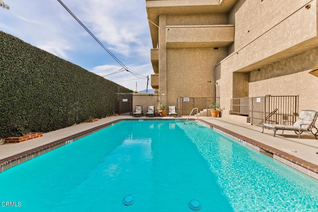 221 S Oak Knoll Avenue 304