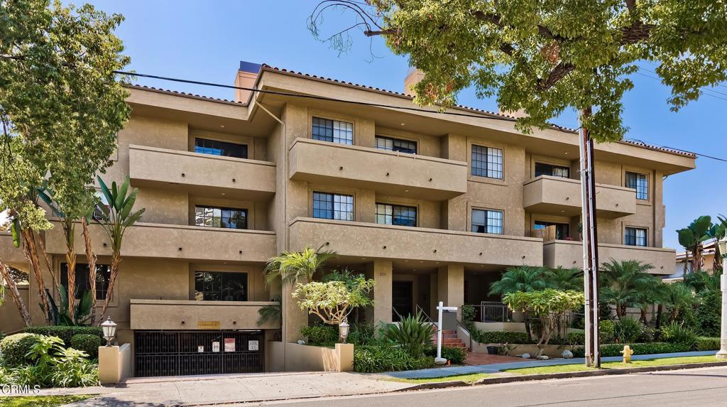 221 S Oak Knoll Avenue 304