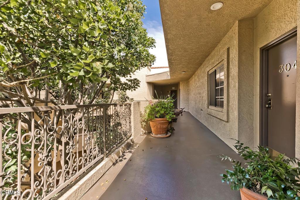 221 S Oak Knoll Avenue 304