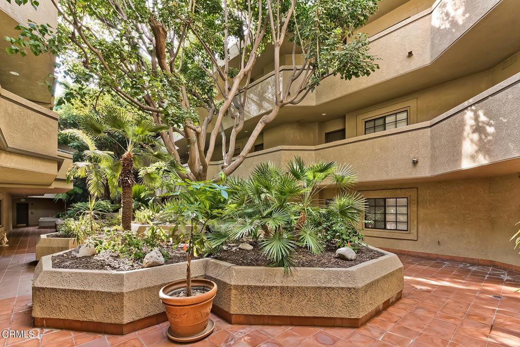 221 S Oak Knoll Avenue 304