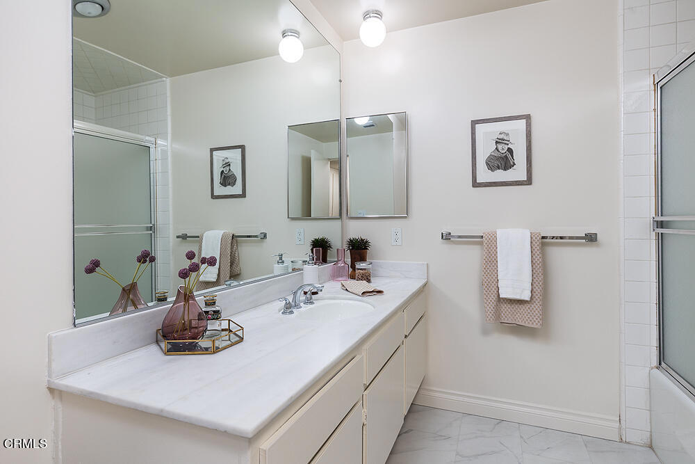 480 S Orange Grove 1