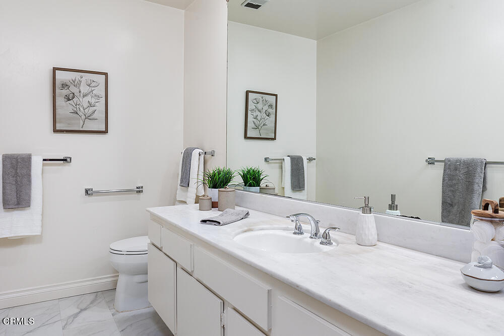 480 S Orange Grove 1