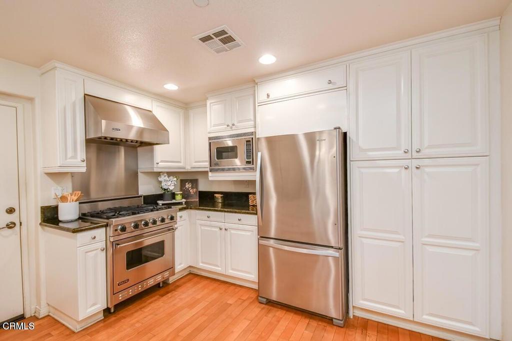 2461 Wagner Street 3