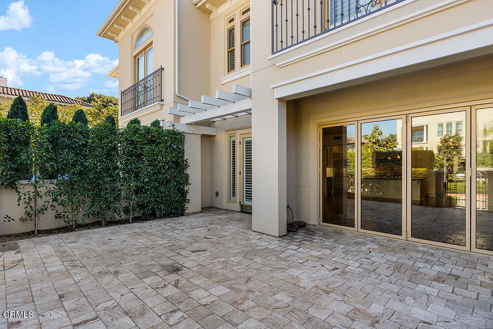 110 S Orange Grove Boulevard 106