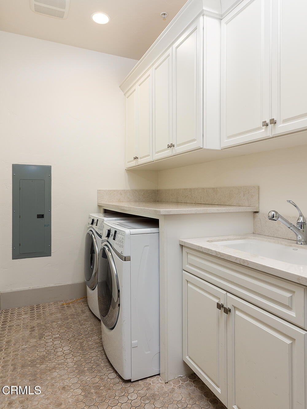 110 S Orange Grove Boulevard 106
