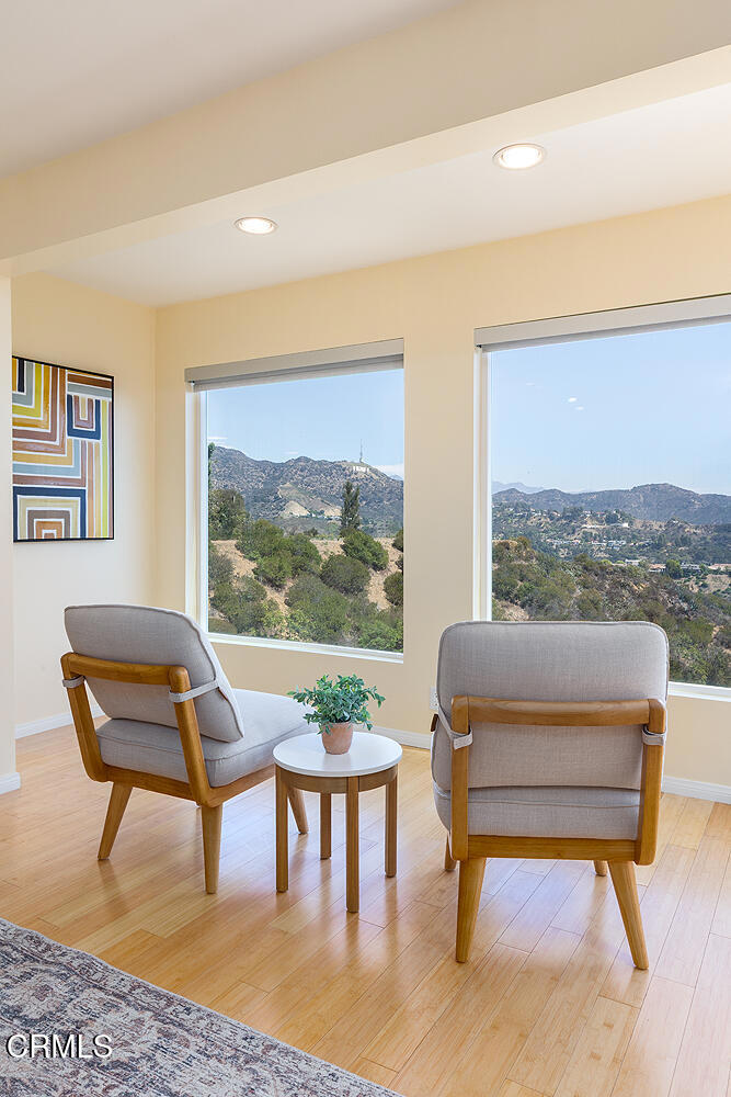 6936 Pacific View Drive