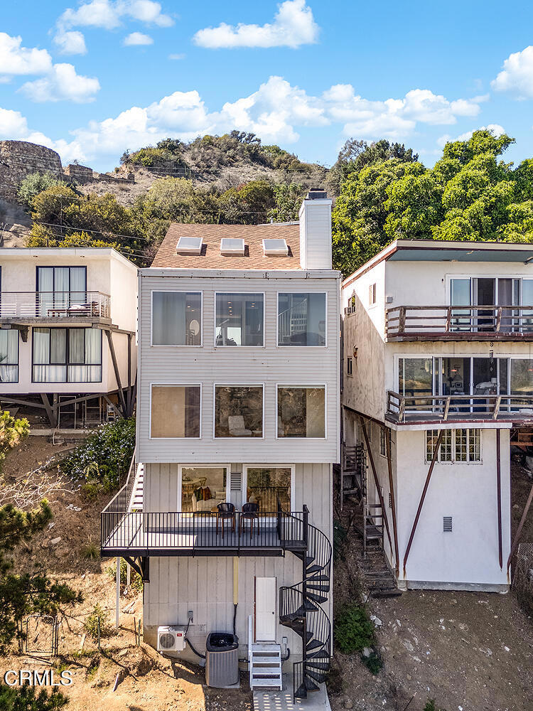 6936 Pacific View Drive