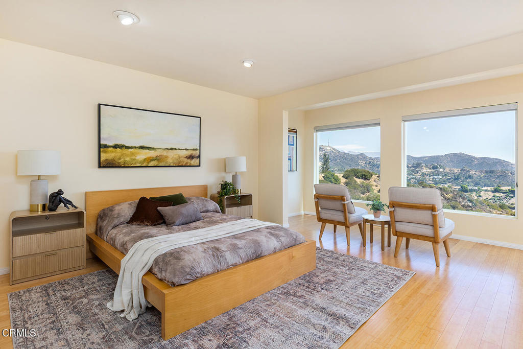 6936 Pacific View Drive