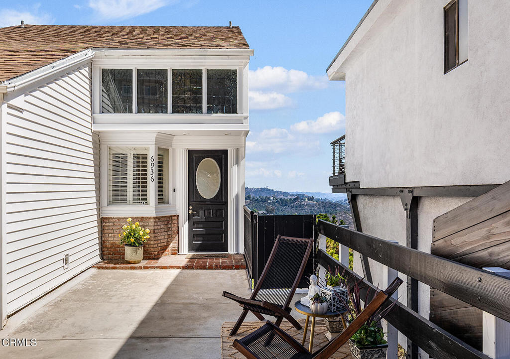 6936 Pacific View Drive