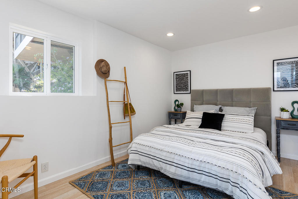 6936 Pacific View Drive