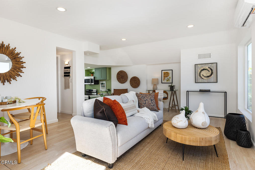 6936 Pacific View Drive