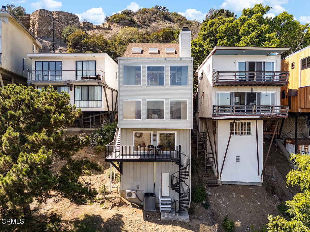 6936 Pacific View Drive